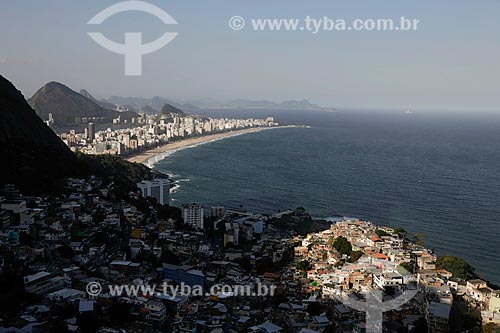  Vista geral da Favela do Vidigal com a Praia de Ipanema ao fundo  - Rio de Janeiro - Rio de Janeiro (RJ) - Brasil