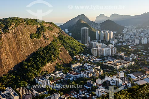 Vista do bairro de Botafogo a partir do Pão de Açúcar com o Shopping Rio Sul e a Pedra da Gávea ao fundo  - Rio de Janeiro - Rio de Janeiro (RJ) - Brasil