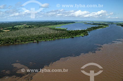  Vista de cima do encontro das águas de canal com Rio Amazonas  - Parintins - Amazonas (AM) - Brasil