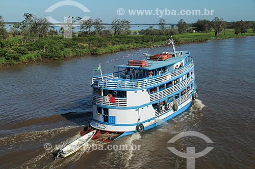  Chalana - embarcação regional - no Rio Amazonas  - Careiro da Várzea - Amazonas (AM) - Brasil