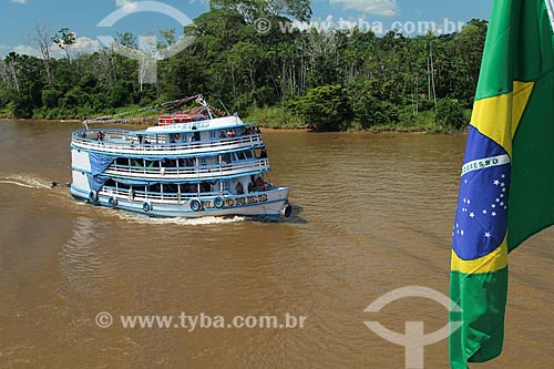  Chalana - embarcação regional - no Rio Amazonas  - Careiro da Várzea - Amazonas (AM) - Brasil