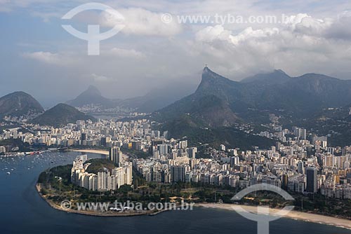  Foto aérea da Praia de Botafogo durante sobrevoo à cidade do Rio de Janeiro  - Rio de Janeiro - Rio de Janeiro (RJ) - Brasil