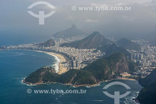  Foto aérea da Praia do Leme e Praia de Copacabana durante sobrevoo à cidade do Rio de Janeiro  - Rio de Janeiro - Rio de Janeiro (RJ) - Brasil