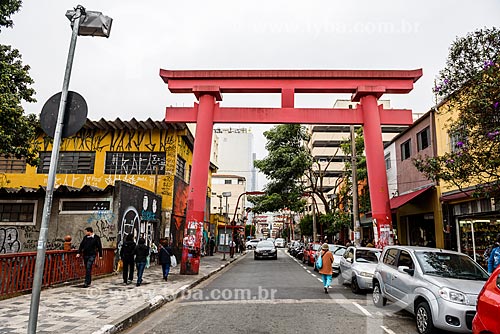  Torii - portão tradicional japonês - na Rua Galvão Bueno  - São Paulo - São Paulo (SP) - Brasil