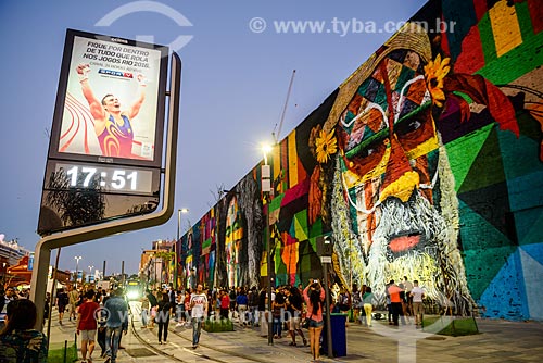  Avenida Rodrigues Alves durante os Jogos Olímpicos Rio 2016 - Boulevard Olímpico com arte de rua - Mural Etnias (Autor: Eduardo Kobra)  - Rio de Janeiro - Rio de Janeiro (RJ) - Brasil