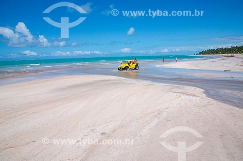  Passeio de bugre na orla da Praia de Barra Grande  - Maragogi - Alagoas (AL) - Brasil