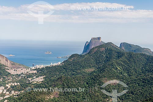  Foto aérea do Parque Nacional da Tijuca com a Pedra da Gávea ao fundo  - Rio de Janeiro - Rio de Janeiro (RJ) - Brasil