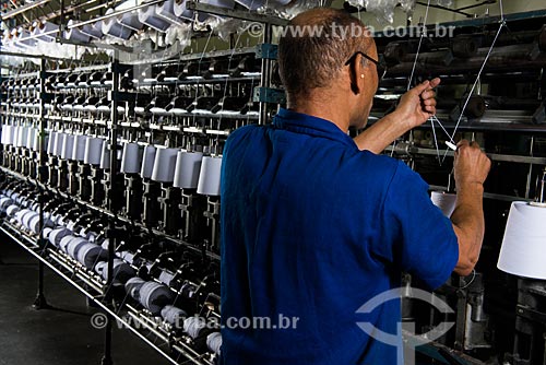  Fabricação de aviamentos na fábrica Hak - Polo Industrial de roupa íntima de Nova Fribrugo  - Nova Friburgo - Rio de Janeiro (RJ) - Brasil