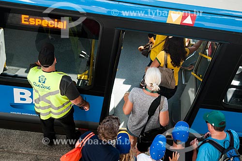  Passageiros na Estação BRT Morro do Outeiro - Terminal Centro Olímpico - extensão do Metrô Rio - linha 4  - Rio de Janeiro - Rio de Janeiro (RJ) - Brasil