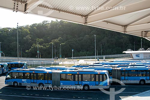  Ônibus na Estação BRT Morro do Outeiro - Terminal Centro Olímpico - extensão do Metrô Rio - linha 4  - Rio de Janeiro - Rio de Janeiro (RJ) - Brasil