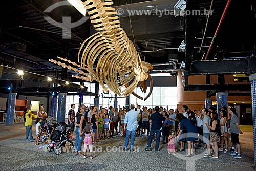  Esqueleto de baleia Jubarte (Megaptera novaeangliae) na entrada do AquaRio - aquário marinho da cidade do Rio de Janeiro  - Rio de Janeiro - Brasil