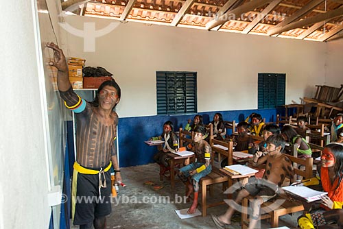  Alunos da Escola Municipal de Ensino Fundamental Indígena Kubenhika-ti na Aldeia Moikarakô - Terra Indígena Kayapó  - São Félix do Xingu - Pará (PA) - Brasil
