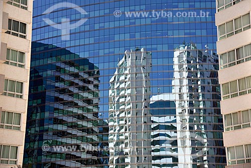  Reflexo da fachada de hotéis - setor hoteleiro da Asa Norte  - Brasília - Distrito Federal (DF) - Brasil