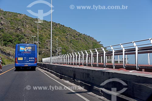  Ônibus na Avenida Niemeyer  - Rio de Janeiro - Rio de Janeiro (RJ) - Brasil