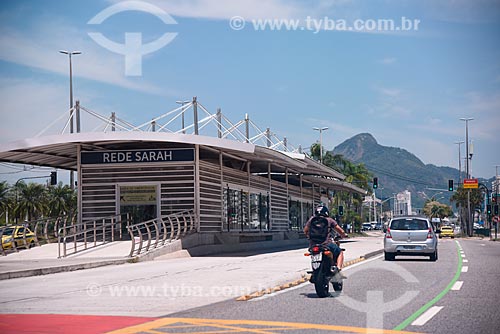  Estação do BRT Transcarioca - Rede Sarah - na Avenida Embaixador Abelardo Bueno  - Rio de Janeiro - Rio de Janeiro (RJ) - Brasil