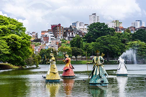  Escultura representando 8 Orixás no Dique do Tororó  - Salvador - Bahia (BA) - Brasil