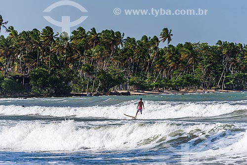  Surfista na Praia da Cueira  - Cairu - Bahia (BA) - Brasil