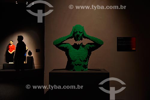  Torso Verde (Green Torso) - 8.990 peças - Exposição - Art Of The Brick - de esculturas de blocos de LEGO do artista Nathan Sawaya no Museu Histórico Nacional  - Rio de Janeiro - Rio de Janeiro (RJ) - Brasil