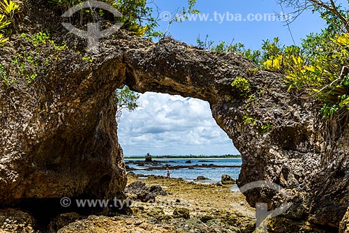 Vista da Pedra Furada na Ilha da Pedra Furada  - Camamu - Bahia (BA) - Brasil