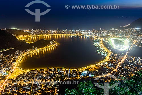  Vista da Lagoa Rodrigo de Freitas a partir do mirante do Cristo Redentor durante a noite  - Rio de Janeiro - Rio de Janeiro (RJ) - Brasil