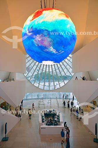  Globo gigante que mostra - em tempo real - as correntes marítimas e climáticas da Terra no hall de entrada do Museu do Amanhã  - Rio de Janeiro - Rio de Janeiro (RJ) - Brasil