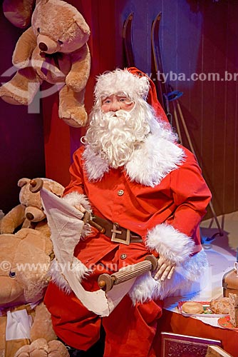  Boneco de Papai Noel na exposição Uma Aventura de Natal - no Armazém 2 do Cais da Gamboa  - Rio de Janeiro - Rio de Janeiro (RJ) - Brasil