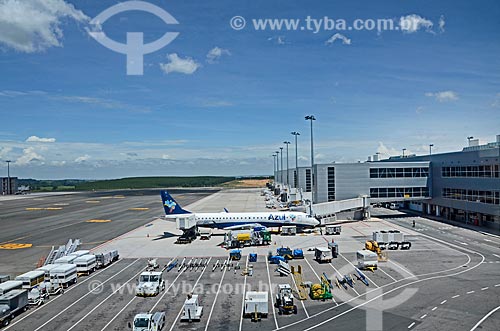  Avião na pista do Aeroporto Internacional de Viracopos  - Campinas - São Paulo (SP) - Brasil