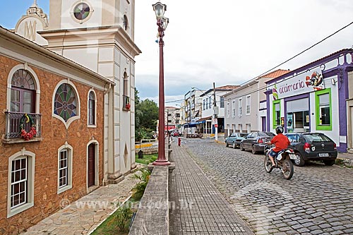  Rua Capitão João Rocha com Igreja de Nossa Senhora do Monte Serrat (1754) à esquerda  - Baependi - Minas Gerais (MG) - Brasil