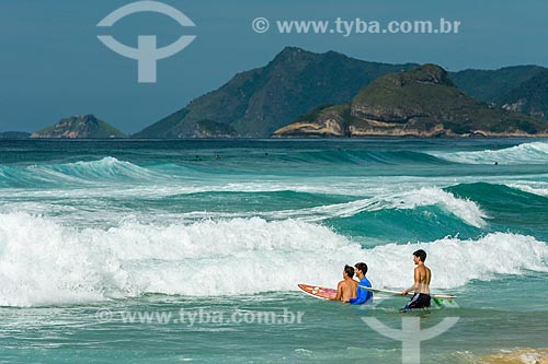  Surfistas na Praia da Reserva  - Rio de Janeiro - Rio de Janeiro (RJ) - Brasil