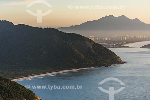  Vista da Praia de Grumari a partir da Pedra do Telégrafo durante o amanhecer  - Rio de Janeiro - Rio de Janeiro (RJ) - Brasil