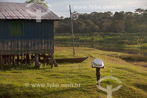  Criança na Comunidade Ribeirinha São Francisco do Aiucá  - Uarini - Amazonas (AM) - Brasil