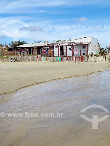  Casa de veraneio na orla da praia da cidade de Cidreira  - Cidreira - Rio Grande do Sul (RS) - Brasil