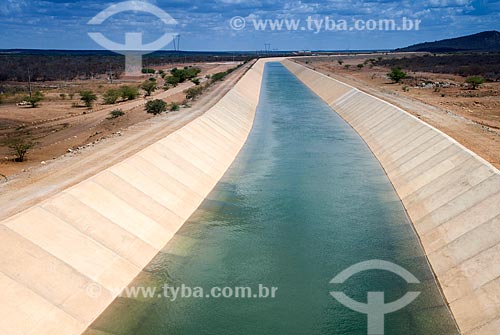  Canal do Projeto de Integração do Rio São Francisco com as bacias hidrográficas do Nordeste Setentrional com água  - Cabrobó - Pernambuco (PE) - Brasil