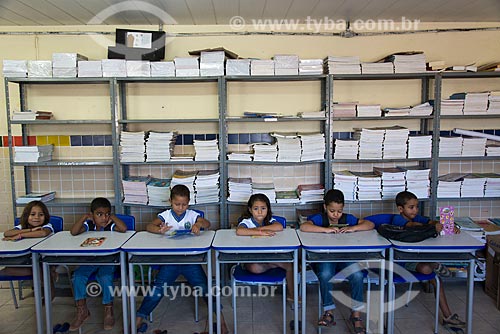  Alunos na Escola Municipal da Aldeia Travessão de Ouro - Tribo Pipipãs  - Floresta - Pernambuco (PE) - Brasil