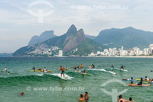  Surfistas na Praia do Arpoador  - Rio de Janeiro - Rio de Janeiro (RJ) - Brasil