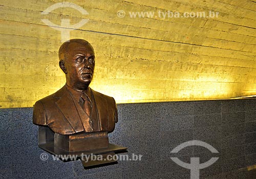  Busto do Presidente Juscelino Kubitschek no Congresso Nacional  - Brasília - Distrito Federal (DF) - Brasil
