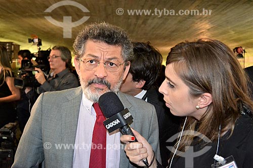  Entrevista com o Senador Paulo Rocha durante a sessão de julgamento do impeachment da Presidente Dilma Rousseff no Senado Federal  - Brasília - Distrito Federal (DF) - Brasil