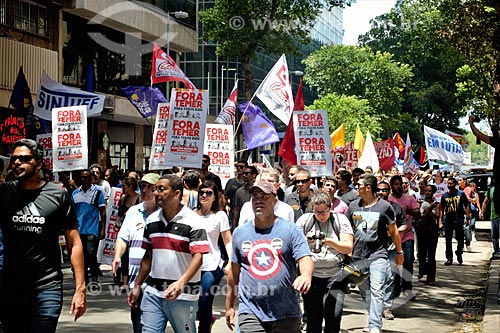  Protesto de servidores públicos na Rua da Assembléia  - Rio de Janeiro - Rio de Janeiro (RJ) - Brasil