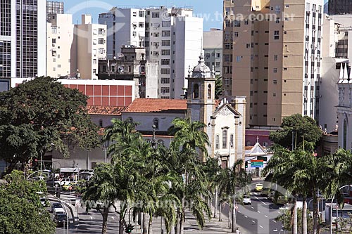  Vista geral do Largo da Lapa com a Igreja Nossa Senhora do Carmo da Lapa do Desterro (1775) ao fundo  - Rio de Janeiro - Rio de Janeiro (RJ) - Brasil