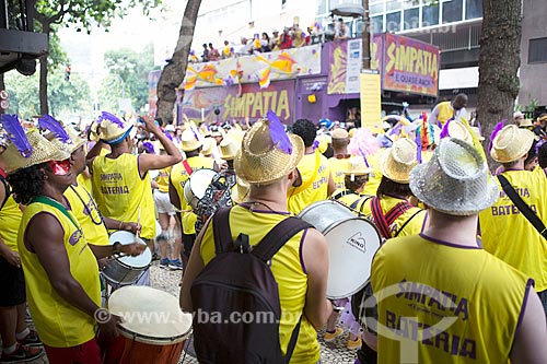  Bateria do bloco de carnaval de rua Simpatia é Quase Amor na Rua Teixeira de Melo  - Rio de Janeiro - Rio de Janeiro (RJ) - Brasil
