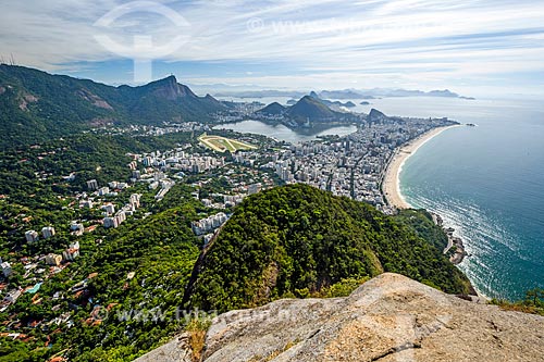  Vista geral da orla do Rio de Janeiro a partir da trilha do Morro Dois Irmãos com o Cristo Redentor ao fundo  - Rio de Janeiro - Rio de Janeiro (RJ) - Brasil