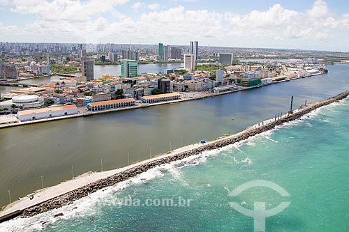  Foto aérea do Estuário do Porto de Recife e do Parque das Esculturas com o Praça do Rio Branco - também conhecido como Marco Zero - ao fundo  - Recife - Pernambuco (PE) - Brasil