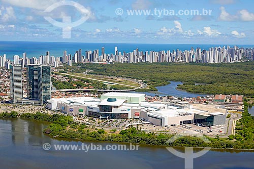  Foto aérea do Shopping Rio Mar com o bairro de Boa Viagem ao fundo  - Recife - Pernambuco (PE) - Brasil