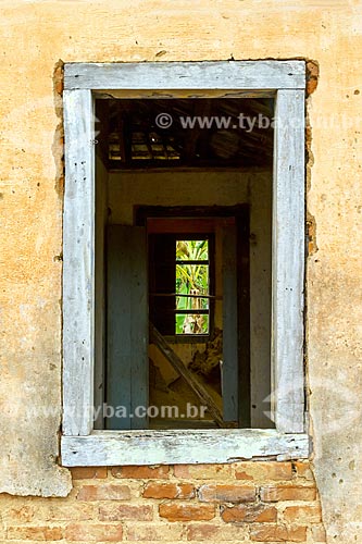  Detalhe de janela de casa abandona na zona rural da cidade de Guarani  - Guarani - Minas Gerais (MG) - Brasil