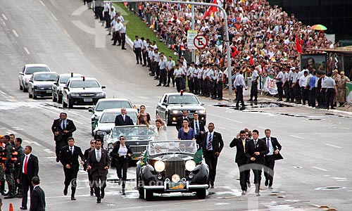  Desfile em carro aberto durante a cerimônia de posse de Dilma Rousseff  - Brasília - Distrito Federal (DF) - Brasil