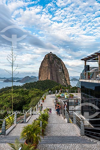  Pessoas no mirante do Pão de Açúcar  - Rio de Janeiro - Rio de Janeiro (RJ) - Brasil