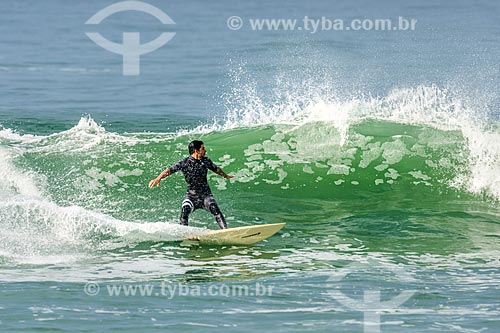  Surfista na Praia da Barra da Tijuca  - Rio de Janeiro - Rio de Janeiro (RJ) - Brasil