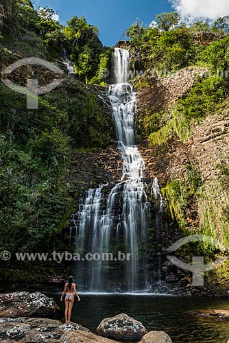  Banhista na Cachoeira da Farofa - Parque Nacional da Serra do Cipó  - Santana do Riacho - Minas Gerais (MG) - Brasil