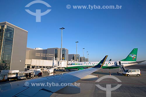  Aviões na pista do Aeroporto Internacional de Viracopos  - Campinas - São Paulo (SP) - Brasil