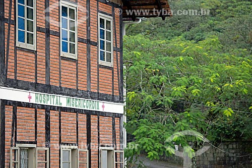  Detalhe da fachada do Hospital Misericórdia com estilo enxaimel  - Blumenau - Santa Catarina (SC) - Brasil